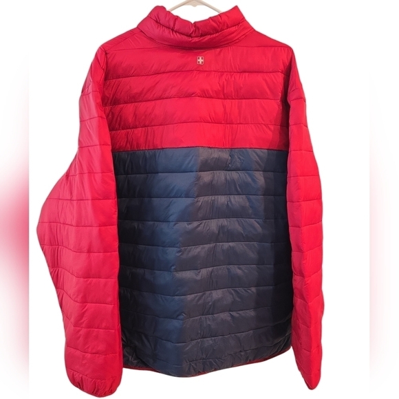 SWISSTECH PACKABLE BLUE AND RED COLORWAY  PUFFER JACKET. SIZE 3XL. 54-56. - Picture 2 of 9